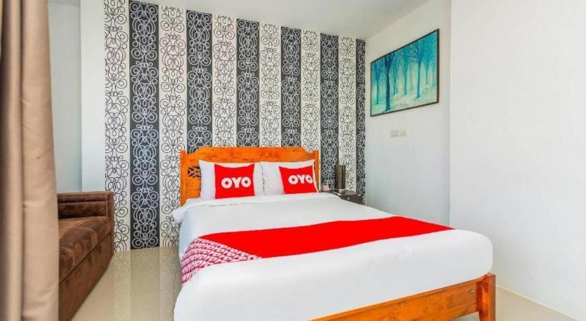 Oyo 472 Tang Cheng Holiday Hotel Patong Kültér fotó